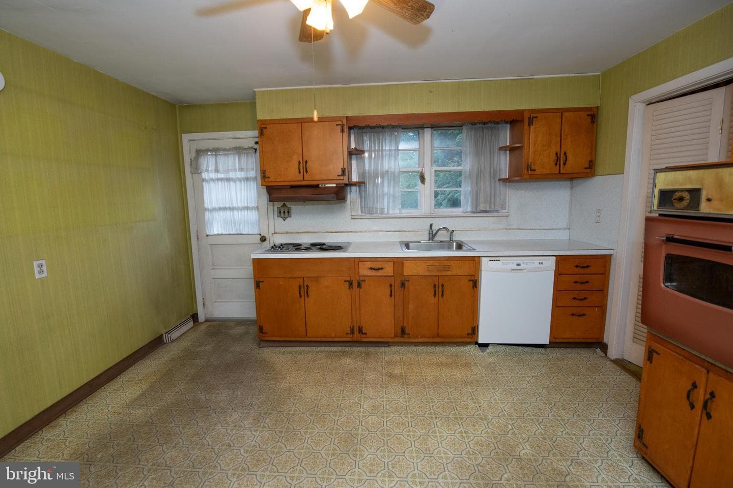 1300 Kirks Lane photo 14
