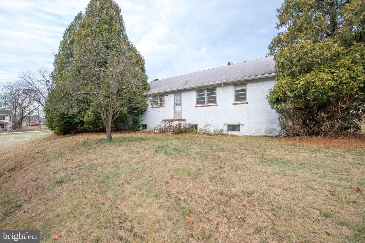 1300 Kirks Lane photo 4