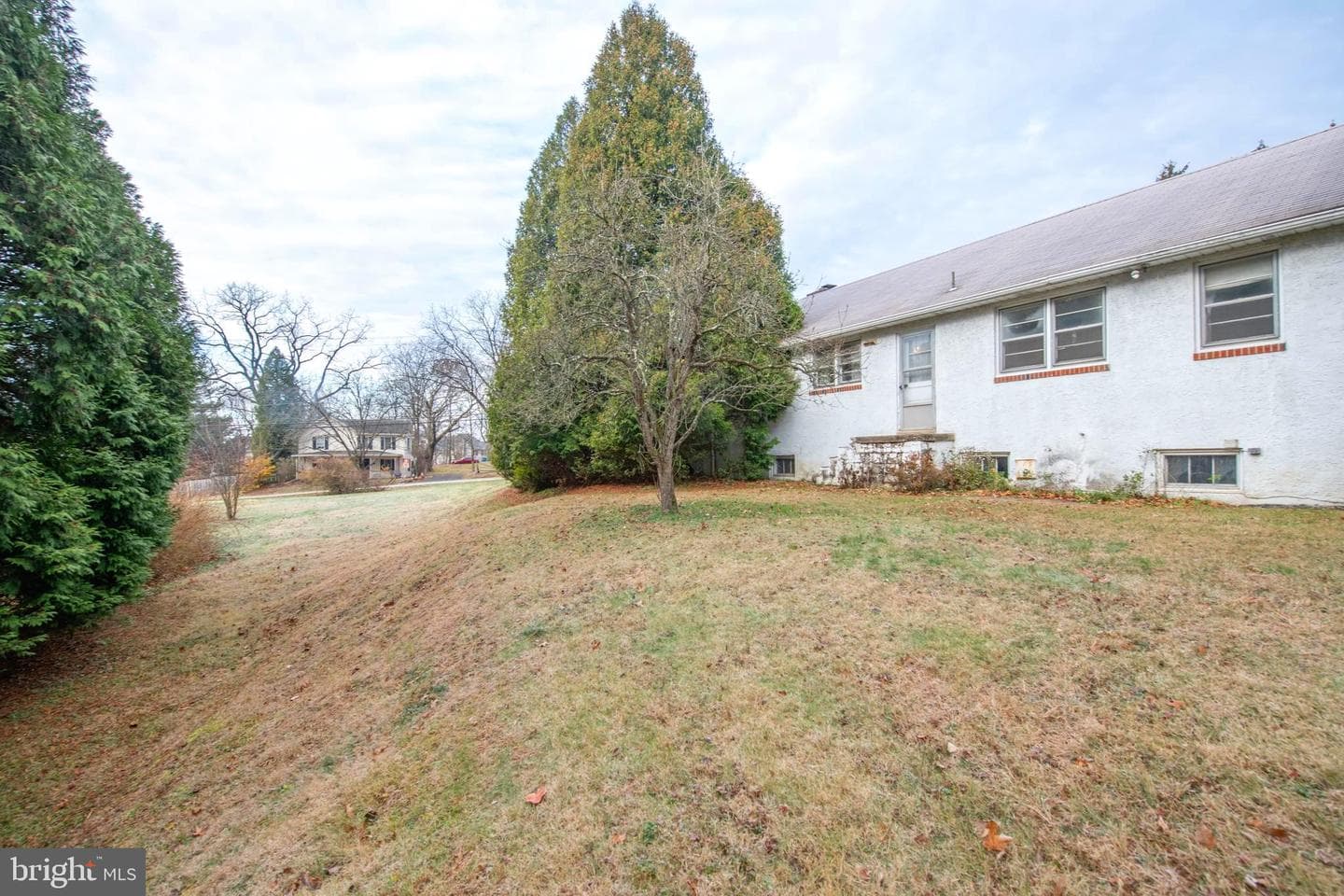 1300 Kirks Lane photo 5