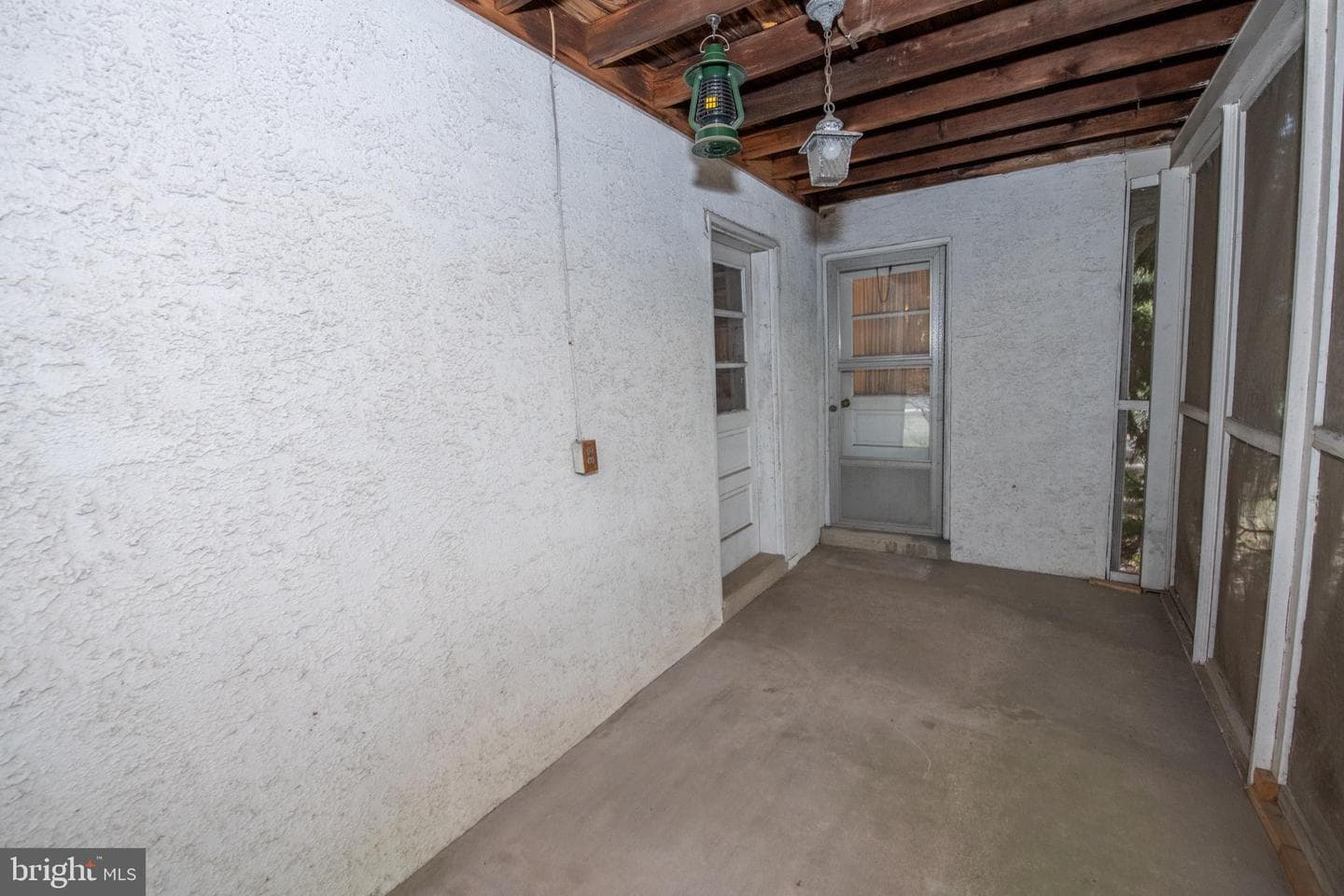 1300 Kirks Lane photo 52