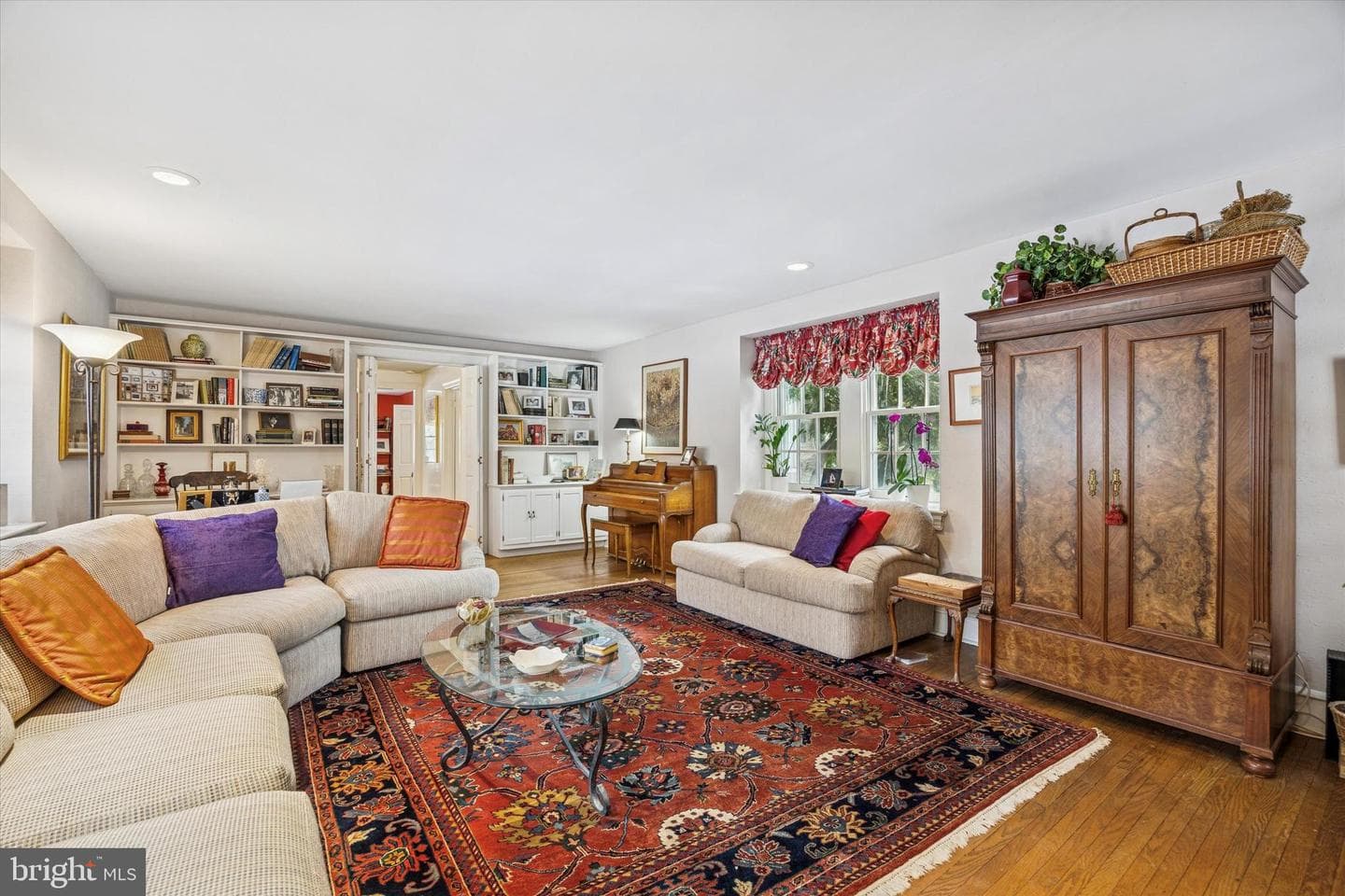 1039 Wellington Road photo 10