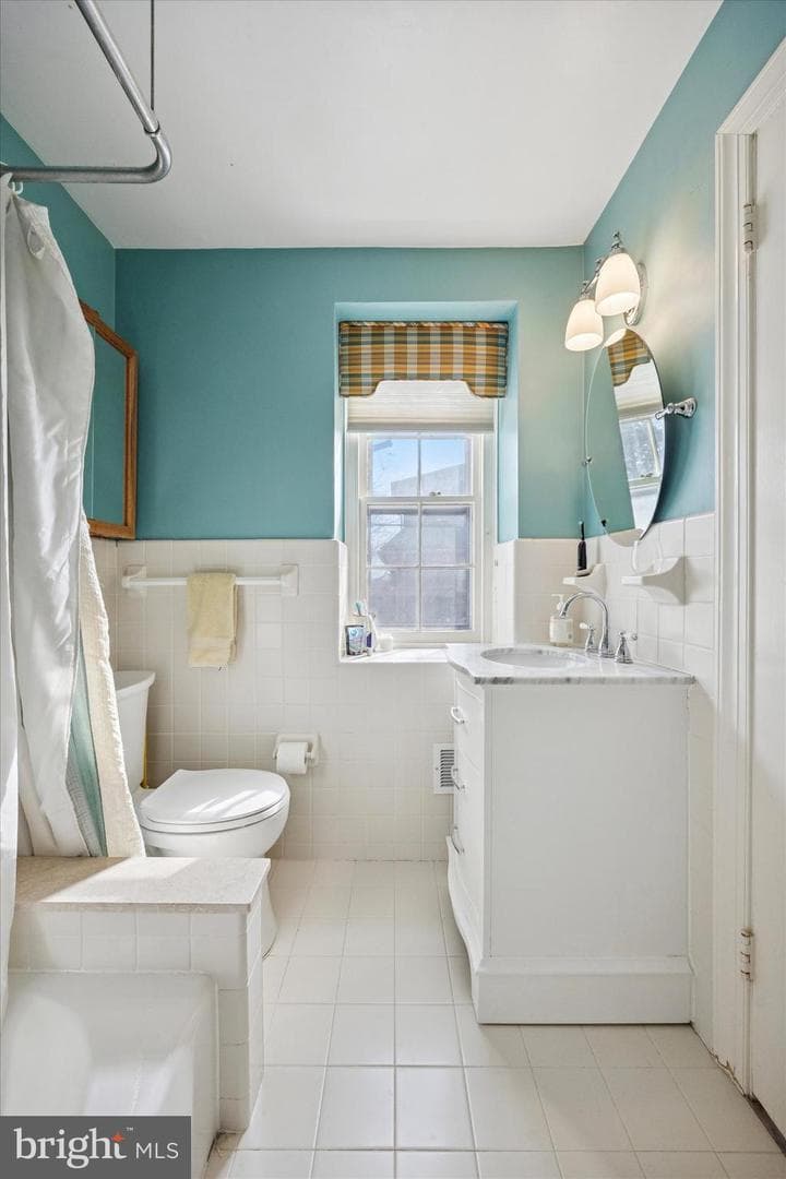 1039 Wellington Road photo 30