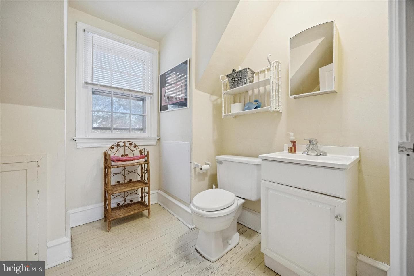 1039 Wellington Road photo 36