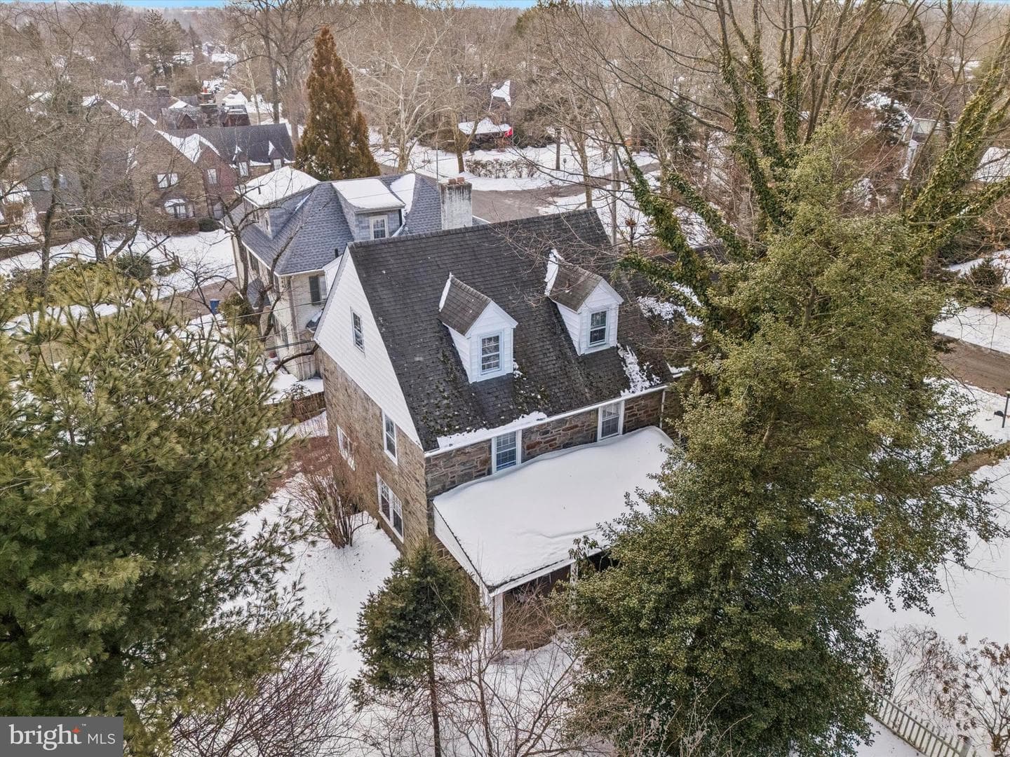 1039 Wellington Road photo 43