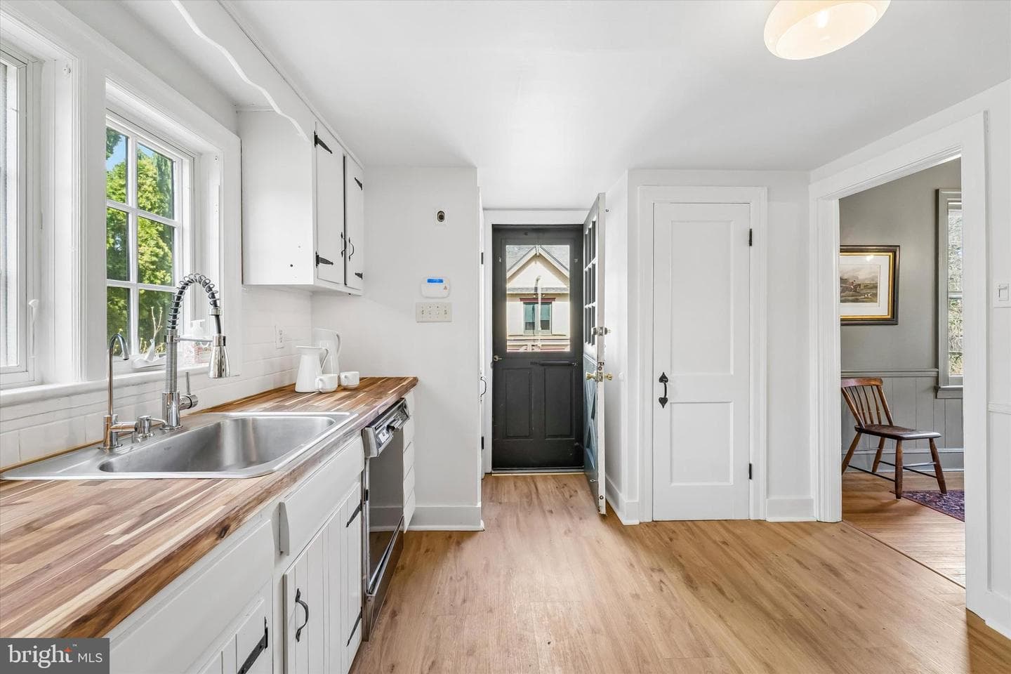213 Royal Avenue photo 12