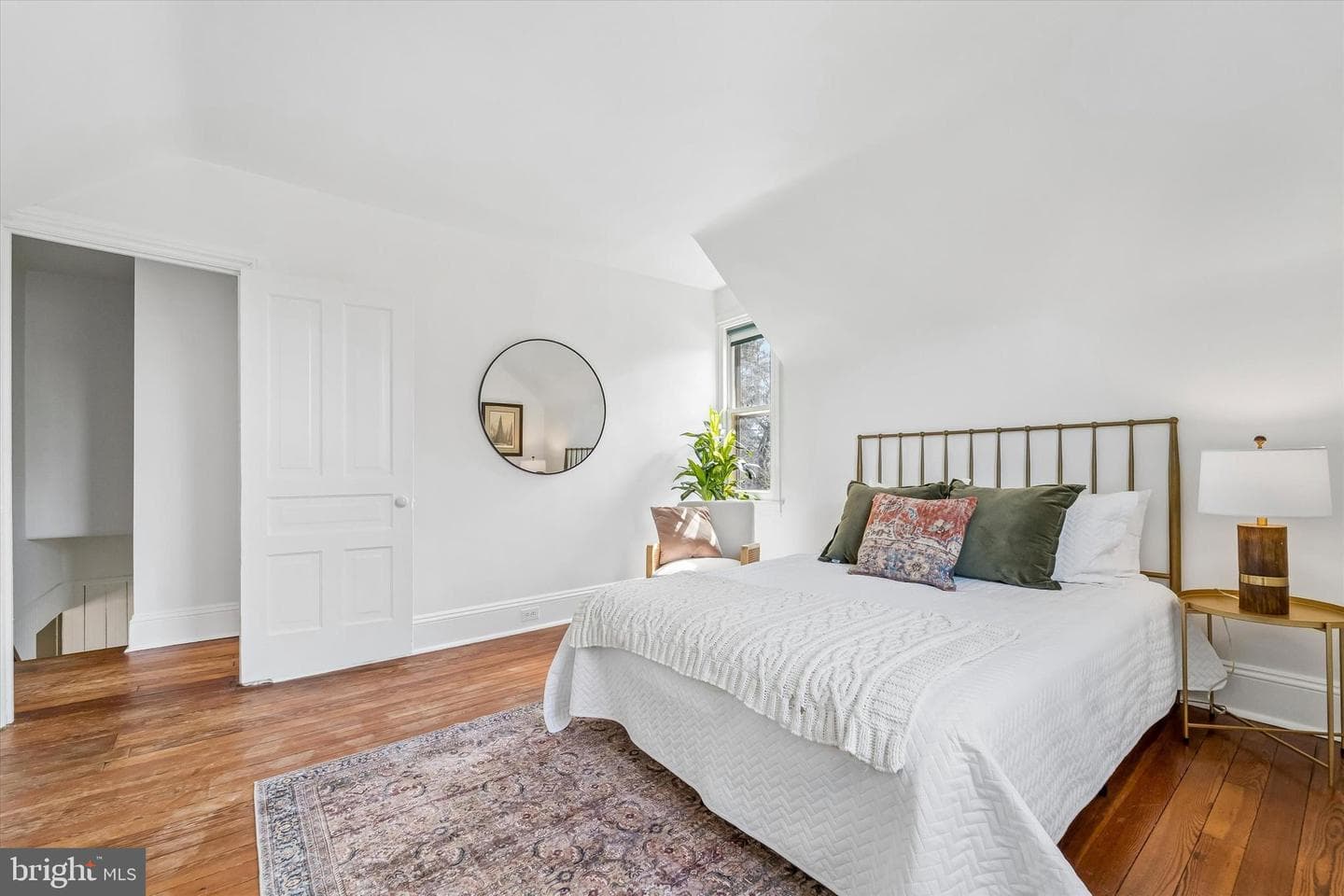 213 Royal Avenue photo 15