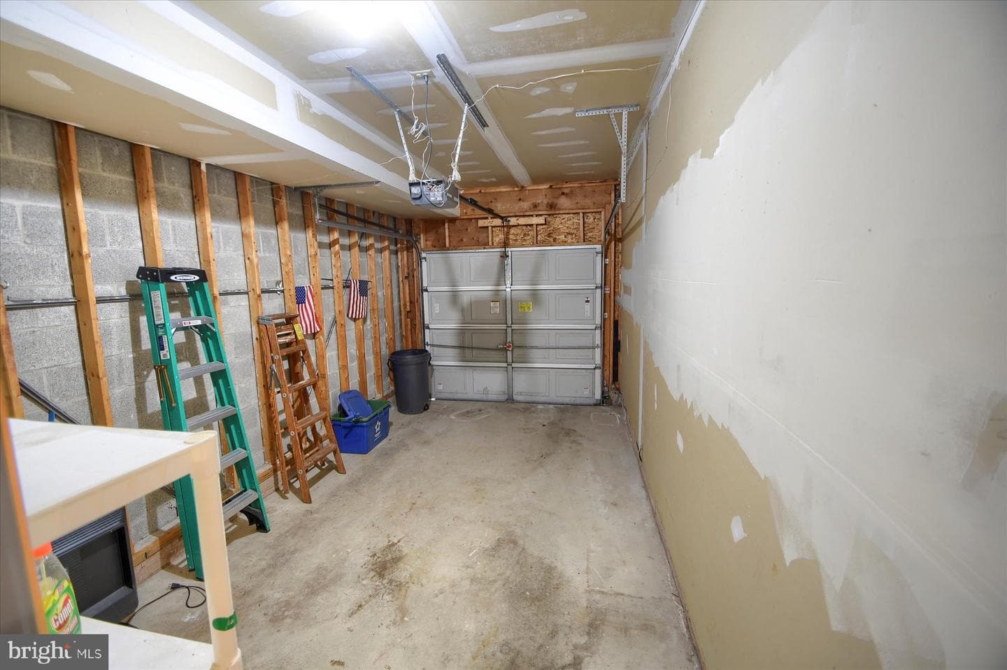 557 Broxton Court photo 14
