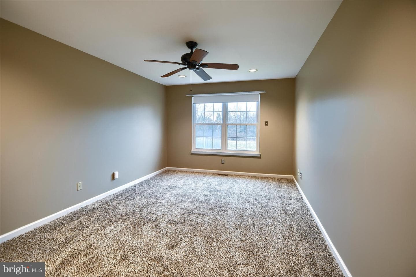 557 Broxton Court photo 22
