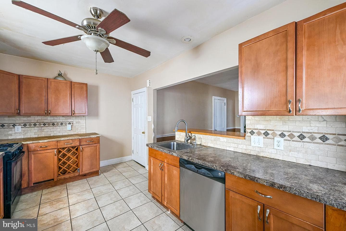 812 N Evans Street photo 8