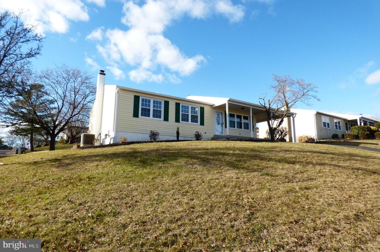 151 Washington Street photo 3