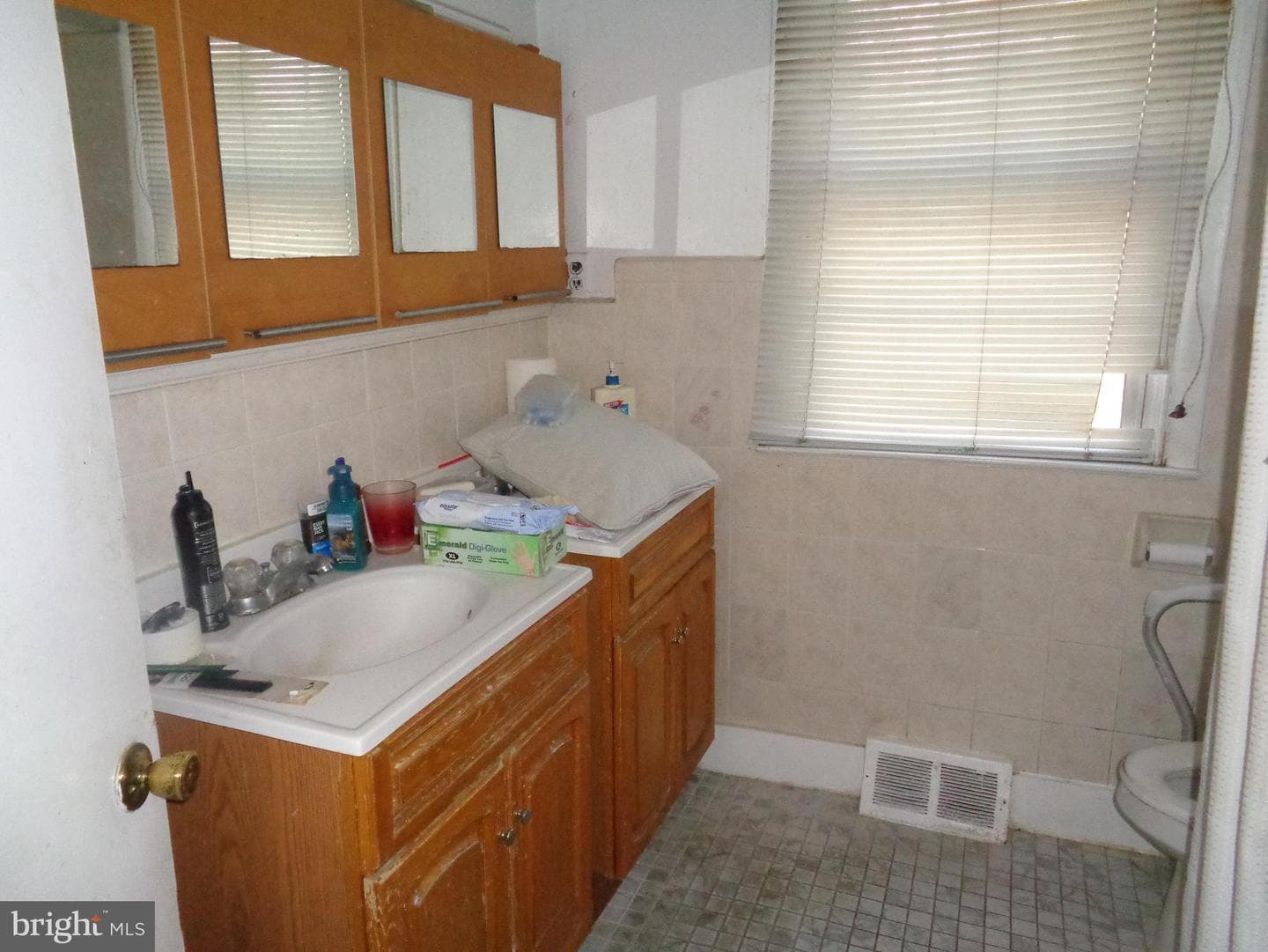 1480 Noble Road photo 17