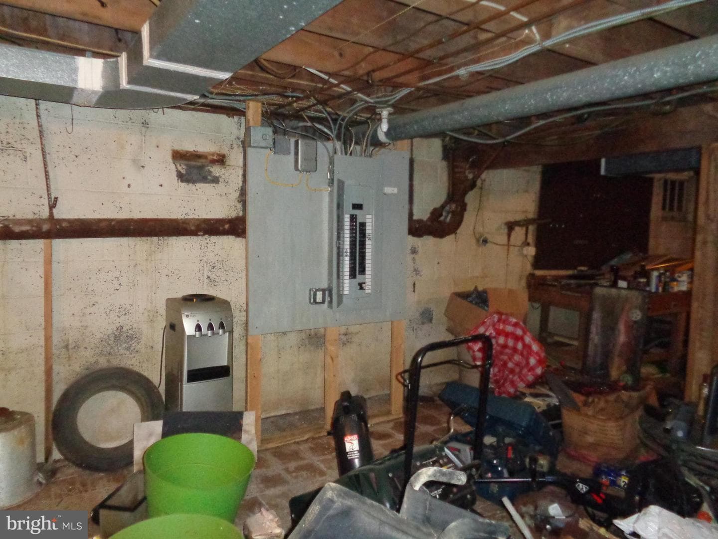 1480 Noble Road photo 28