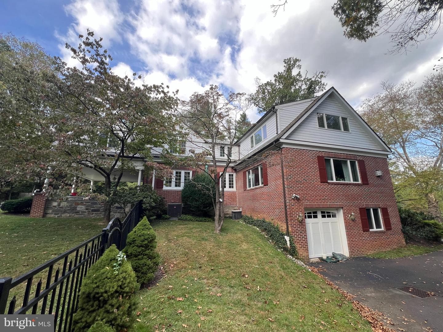 494 Waldron Park Drive photo 3