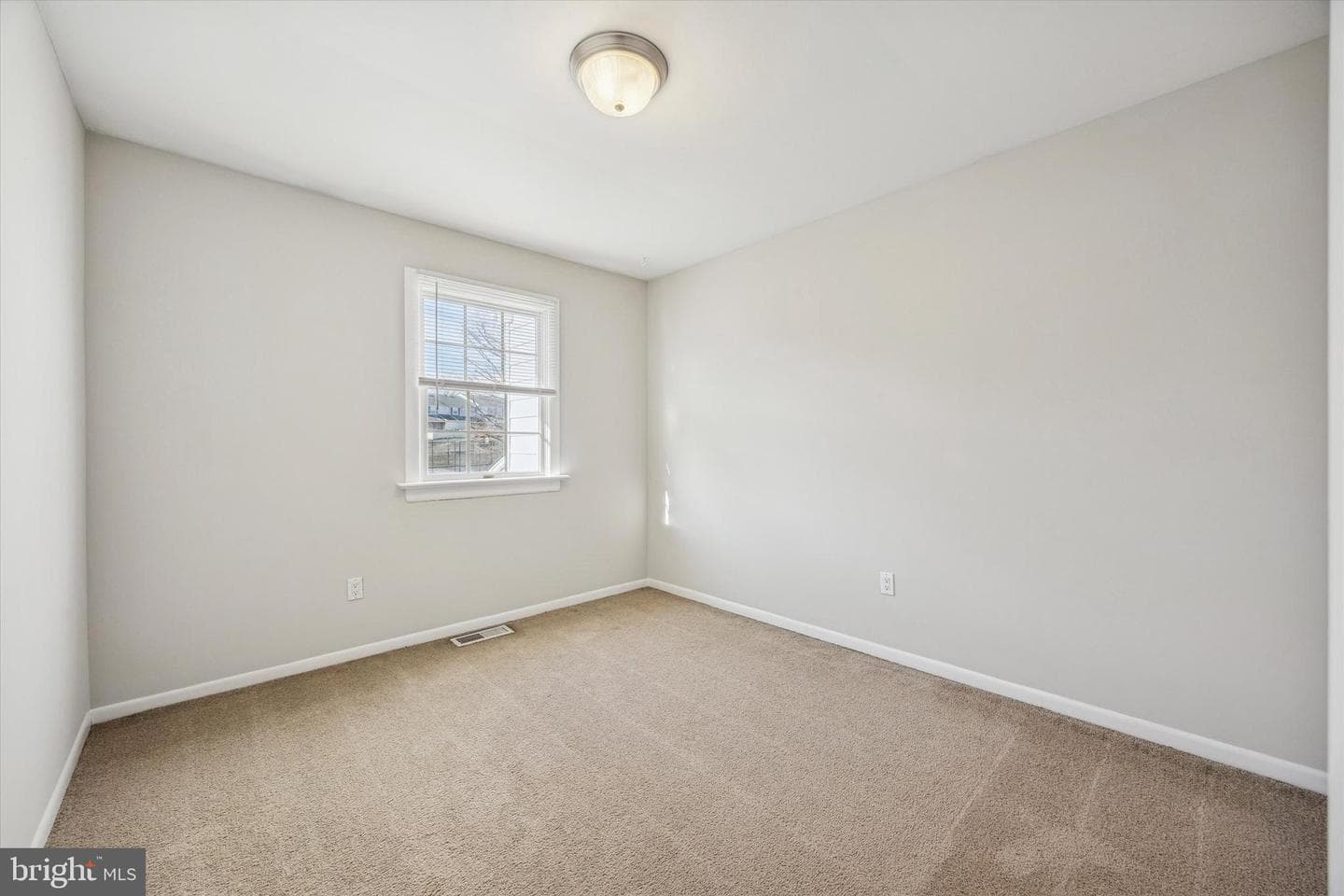 197 Lexington Road photo 18