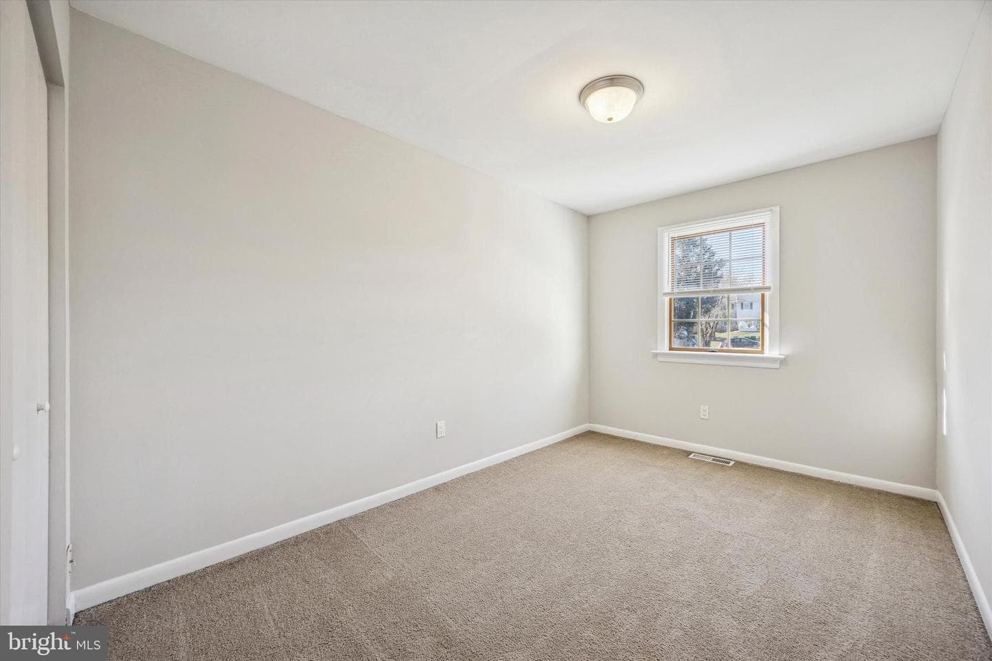 197 Lexington Road photo 20