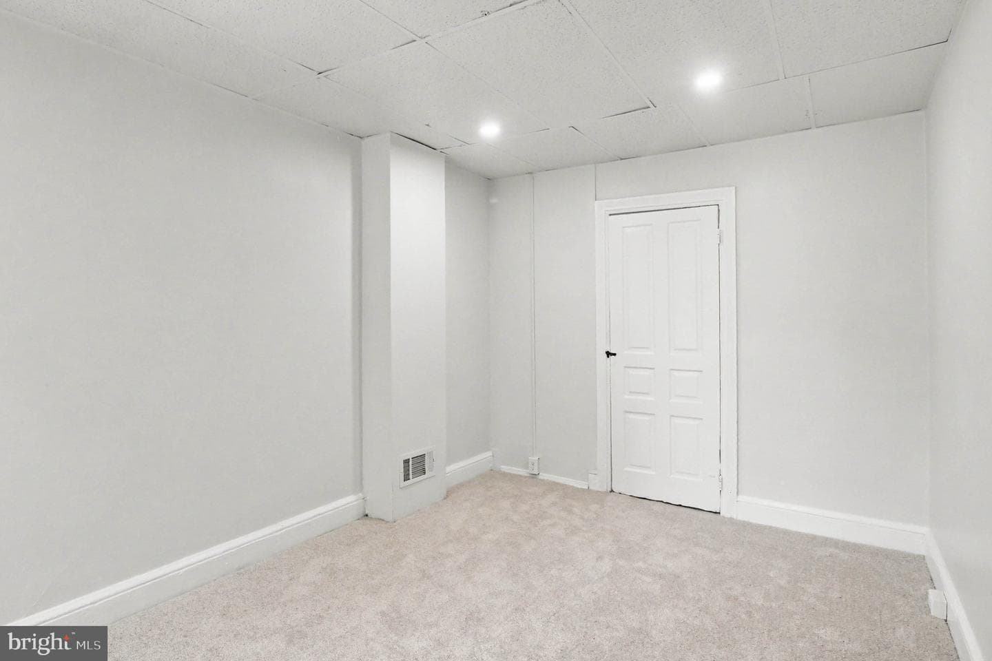 443 Walnut Street photo 15