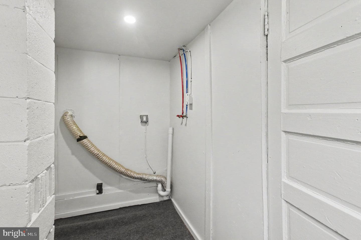 443 Walnut Street photo 25