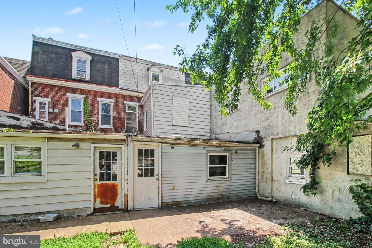 443 Walnut Street photo 30