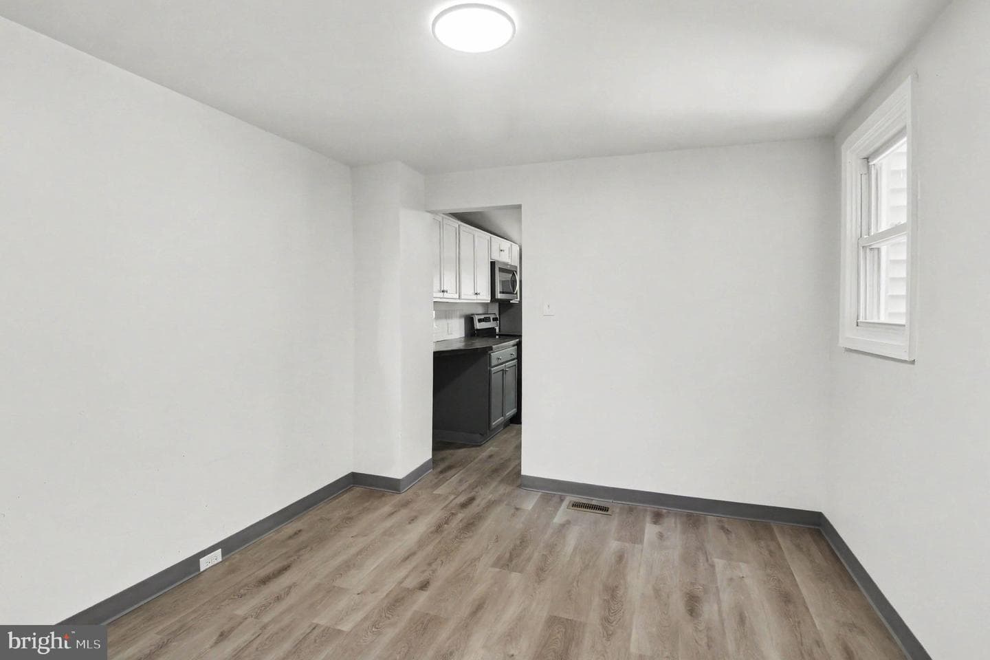 443 Walnut Street photo 6