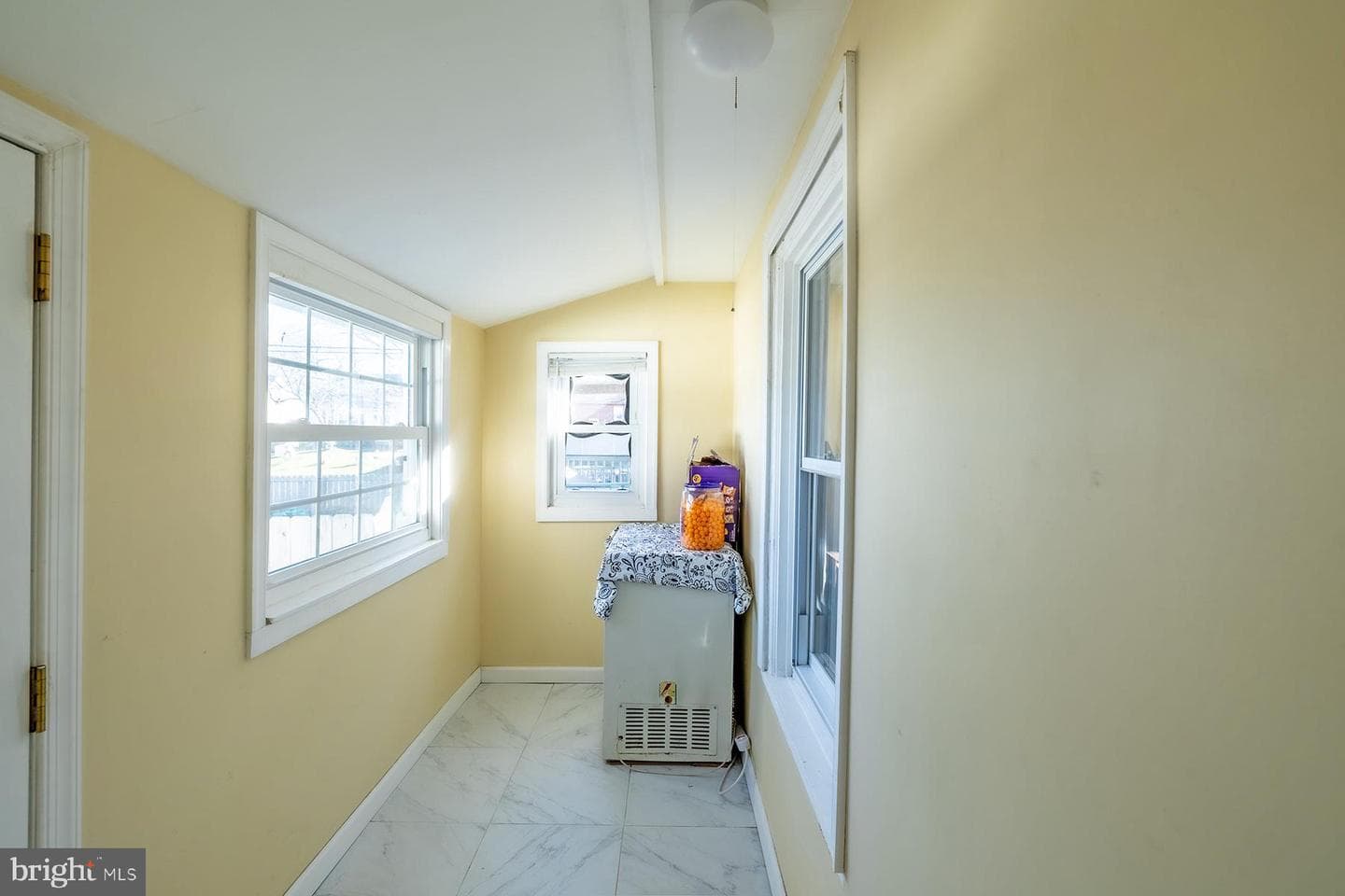 2803 Broadway Avenue photo 11