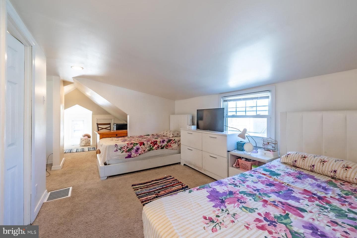 2803 Broadway Avenue photo 19