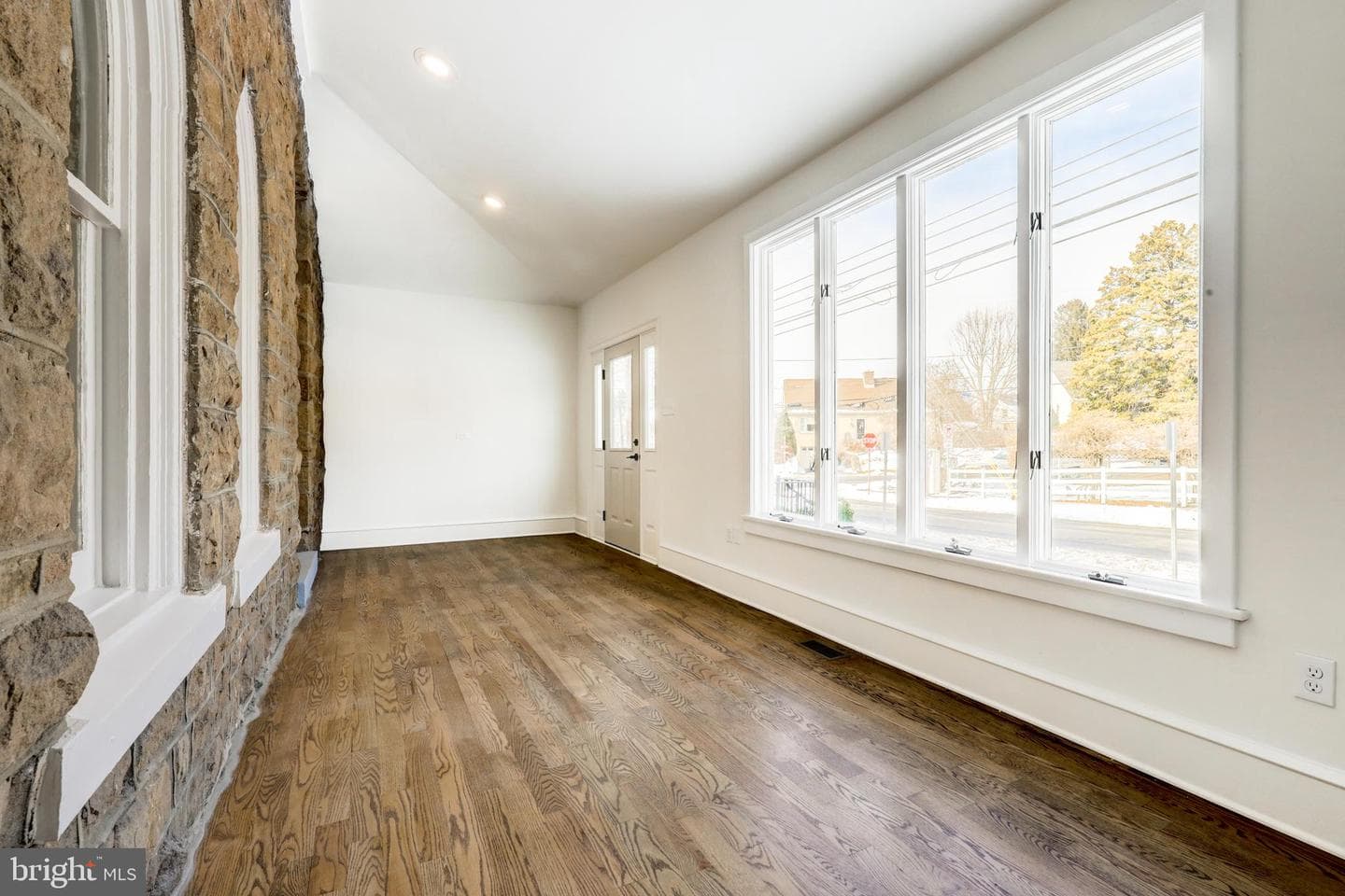 408 Highland Avenue photo 2