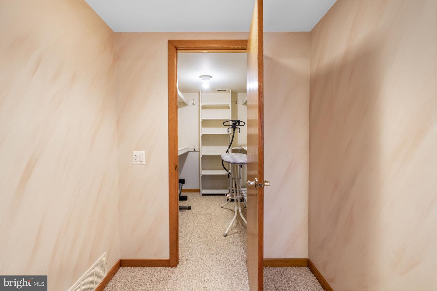 509 Long Lane photo 30