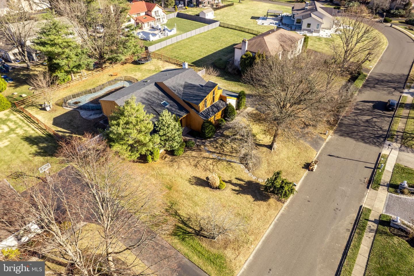 509 Long Lane photo 42