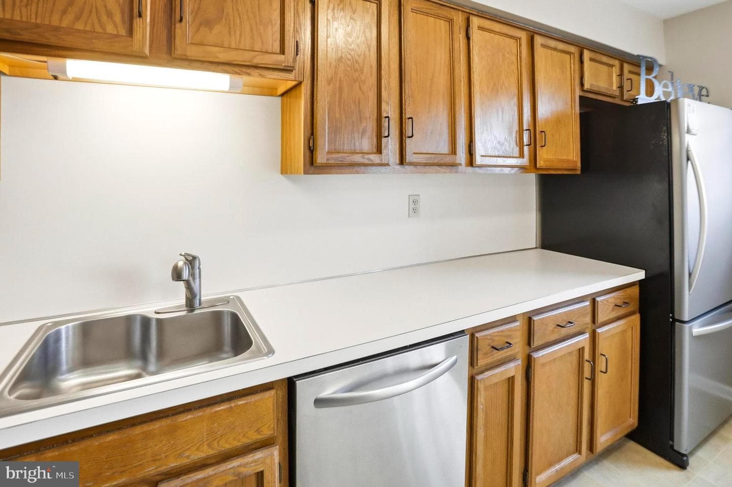 1405 Village Green Drive photo 14