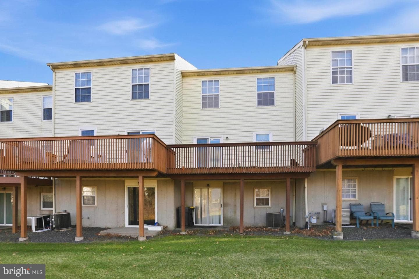 1405 Village Green Drive photo 41