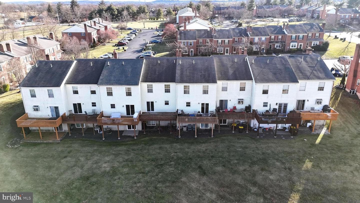 1405 Village Green Drive photo 47