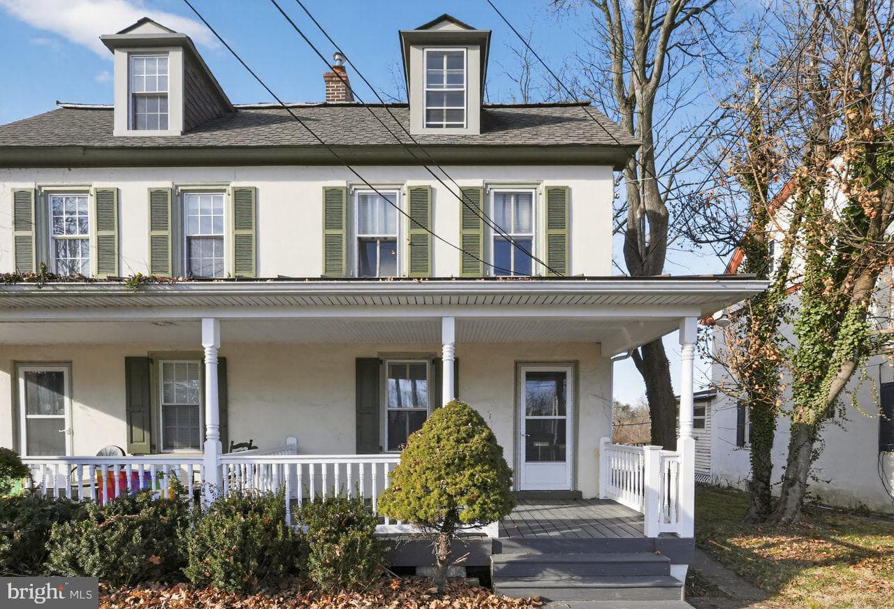 566 S Bethlehem Pike photo 1
