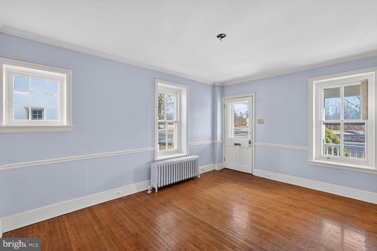 566 S Bethlehem Pike photo 10