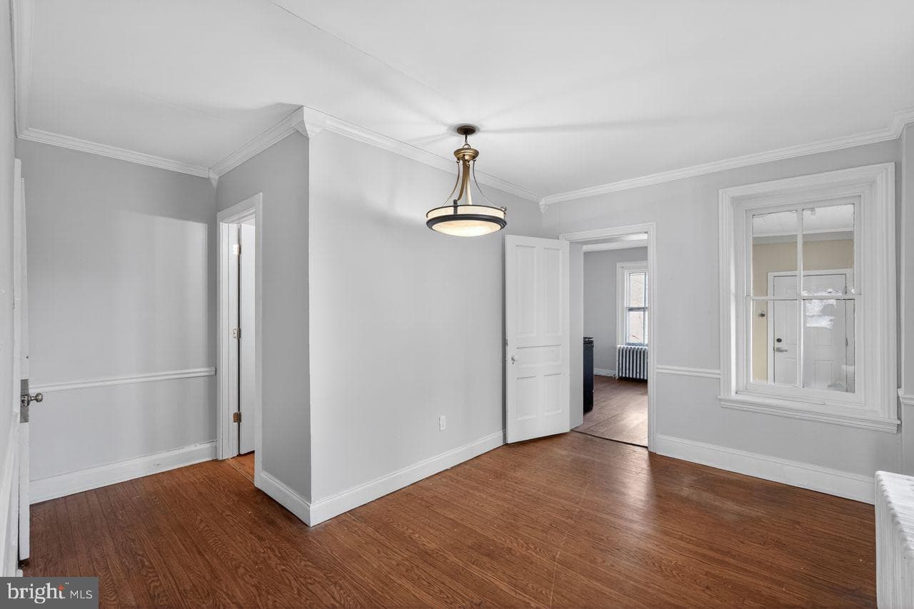 566 S Bethlehem Pike photo 16