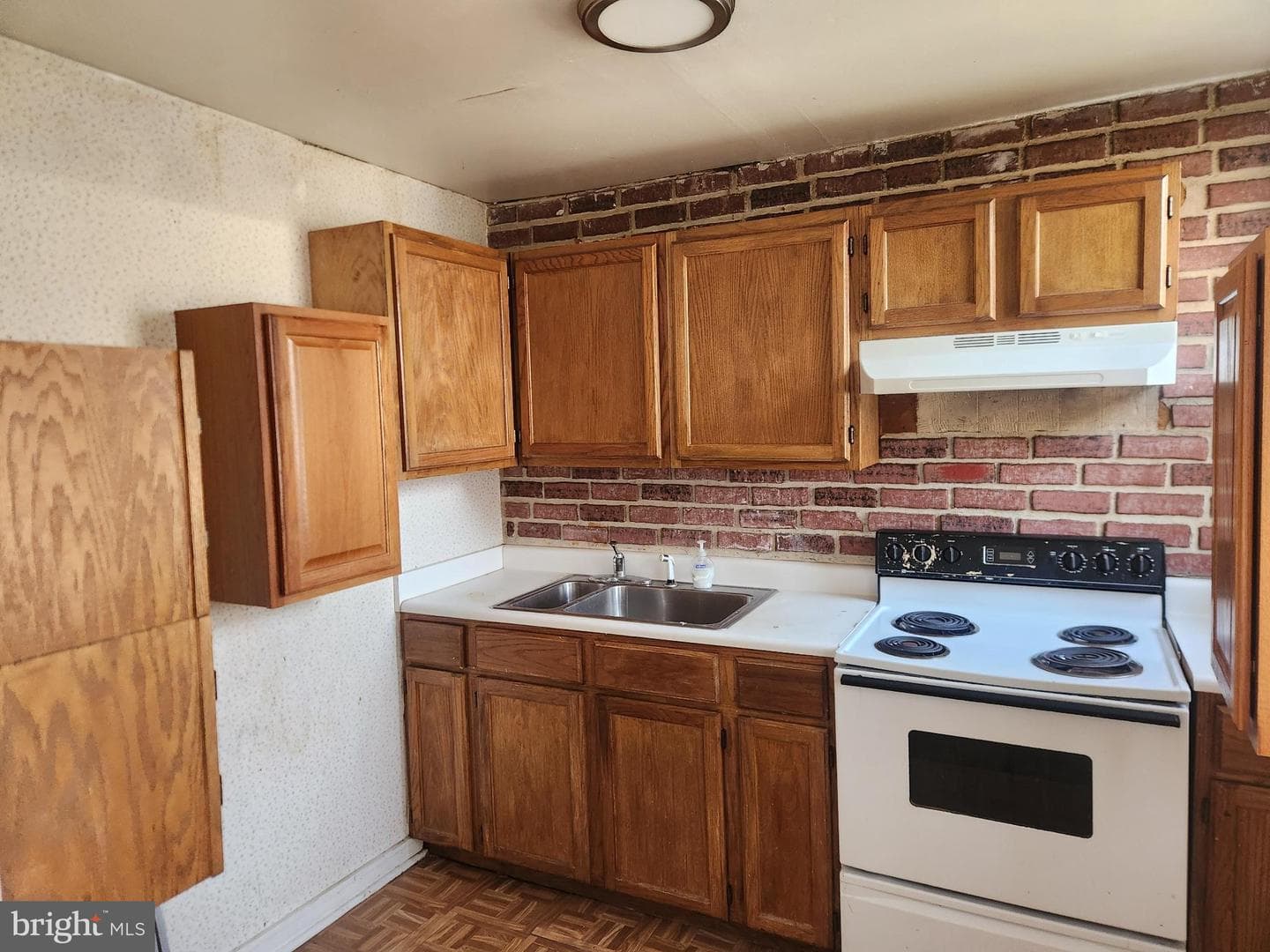 336 Elm Avenue photo 11