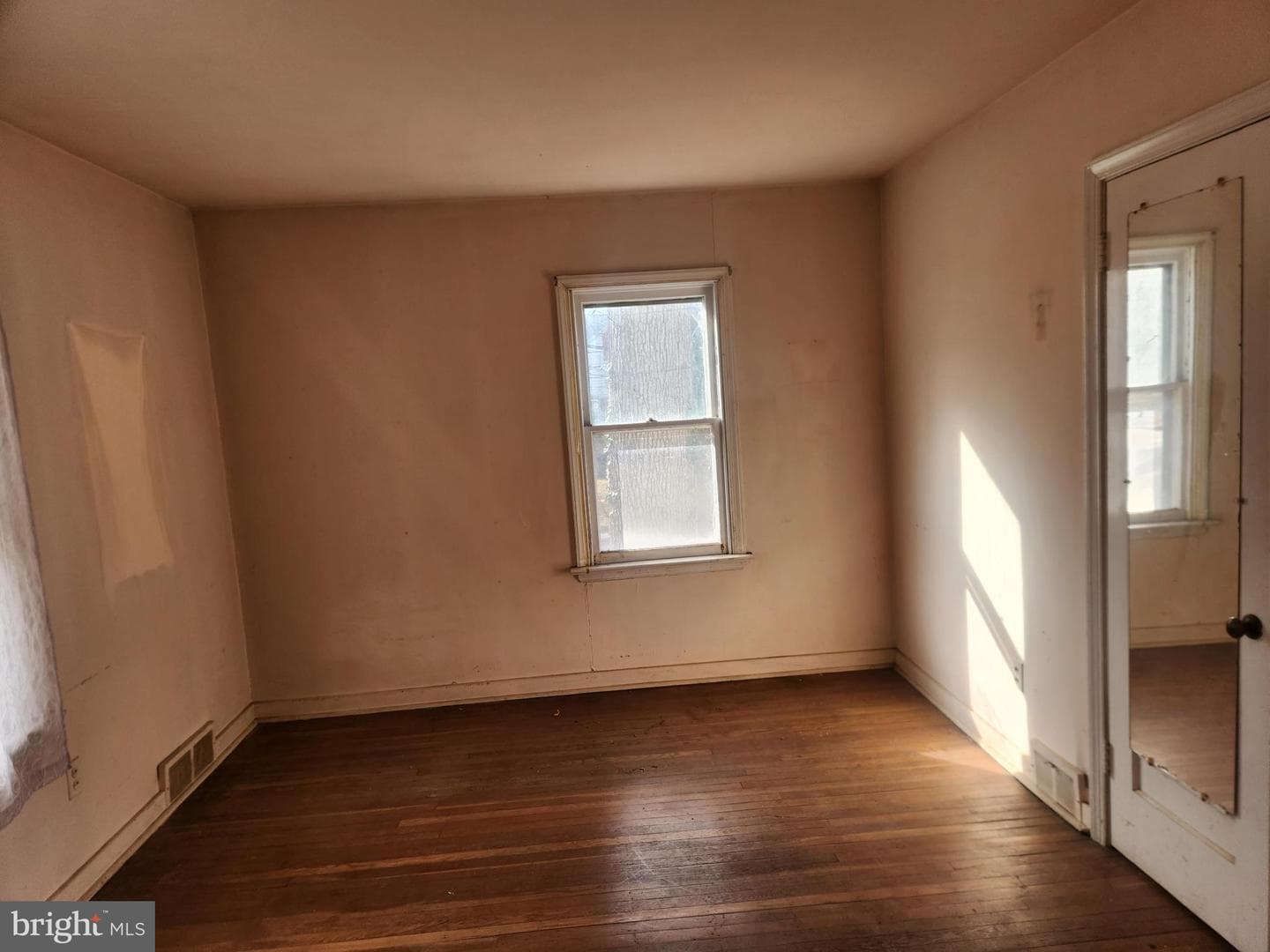 336 Elm Avenue photo 16