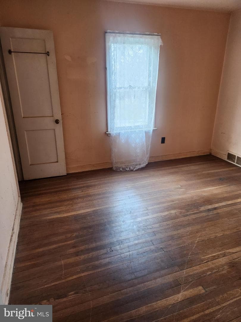 336 Elm Avenue photo 19