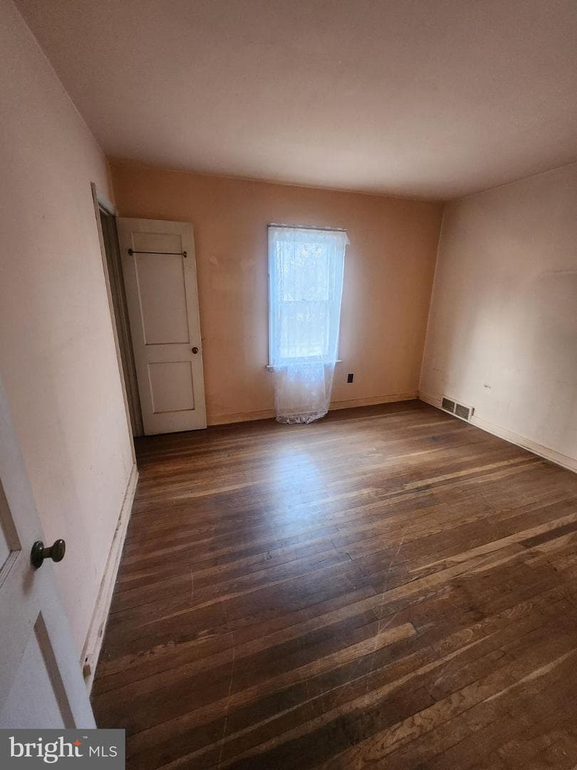 336 Elm Avenue photo 22
