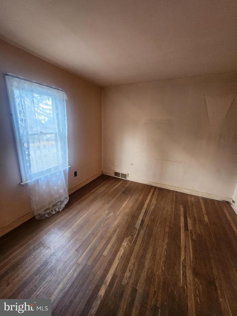 336 Elm Avenue photo 26