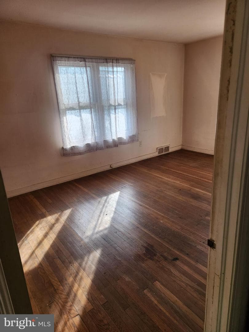 336 Elm Avenue photo 32