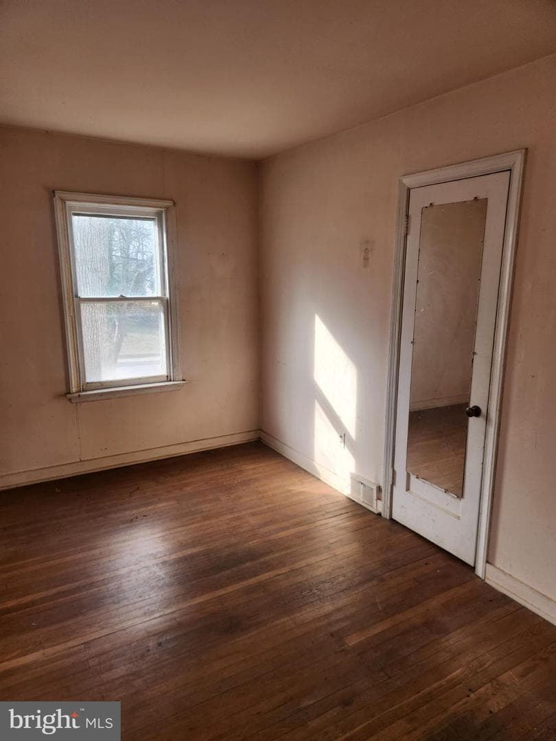 336 Elm Avenue photo 42