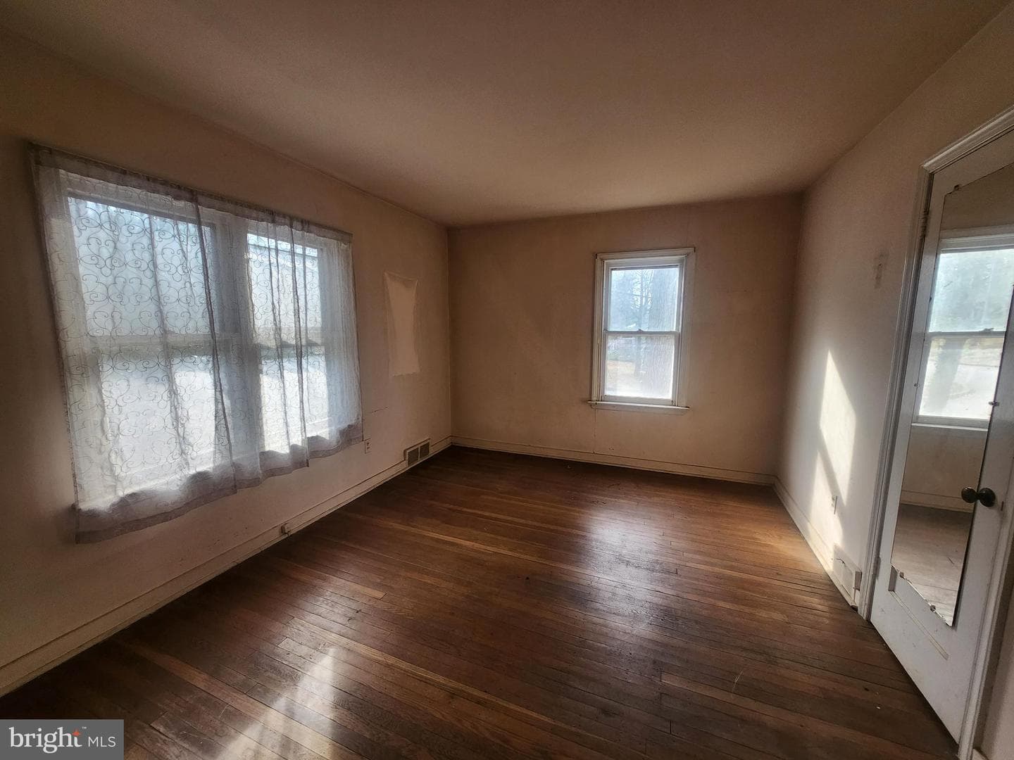 336 Elm Avenue photo 44