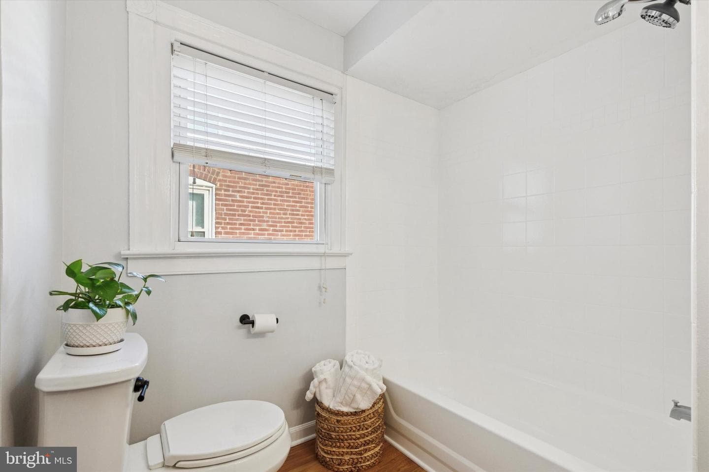 166 W Broad Street photo 18