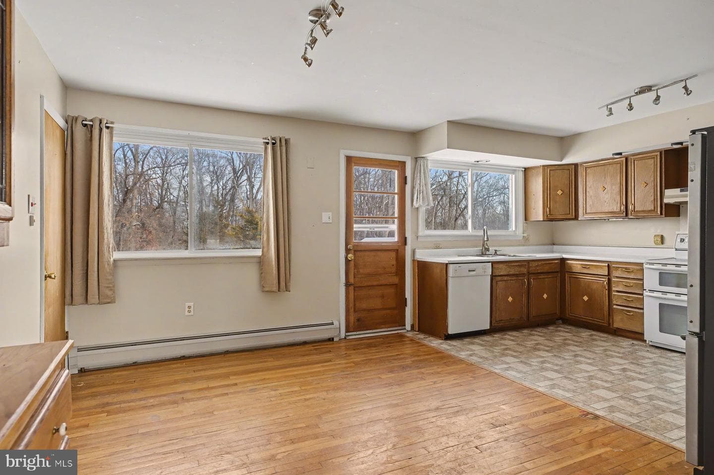 3702 Kings Road photo 12