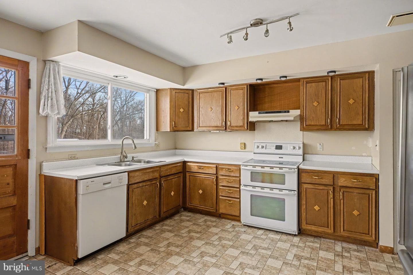 3702 Kings Road photo 14