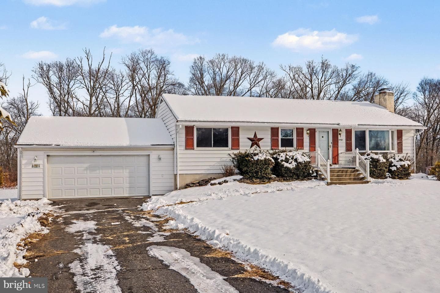 3702 Kings Road photo 2