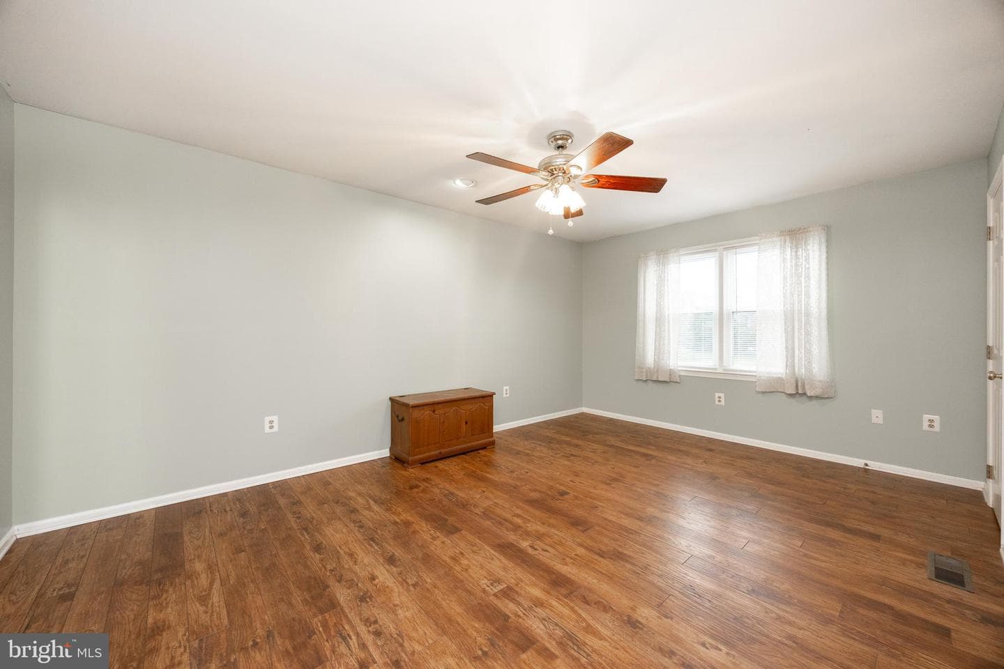 204 E Buchert Road photo 20