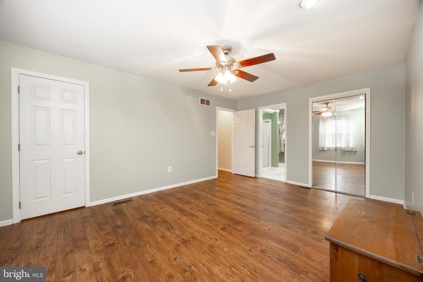 204 E Buchert Road photo 21