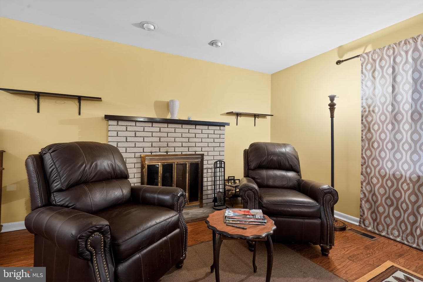 2210 Wisteria Avenue photo 4