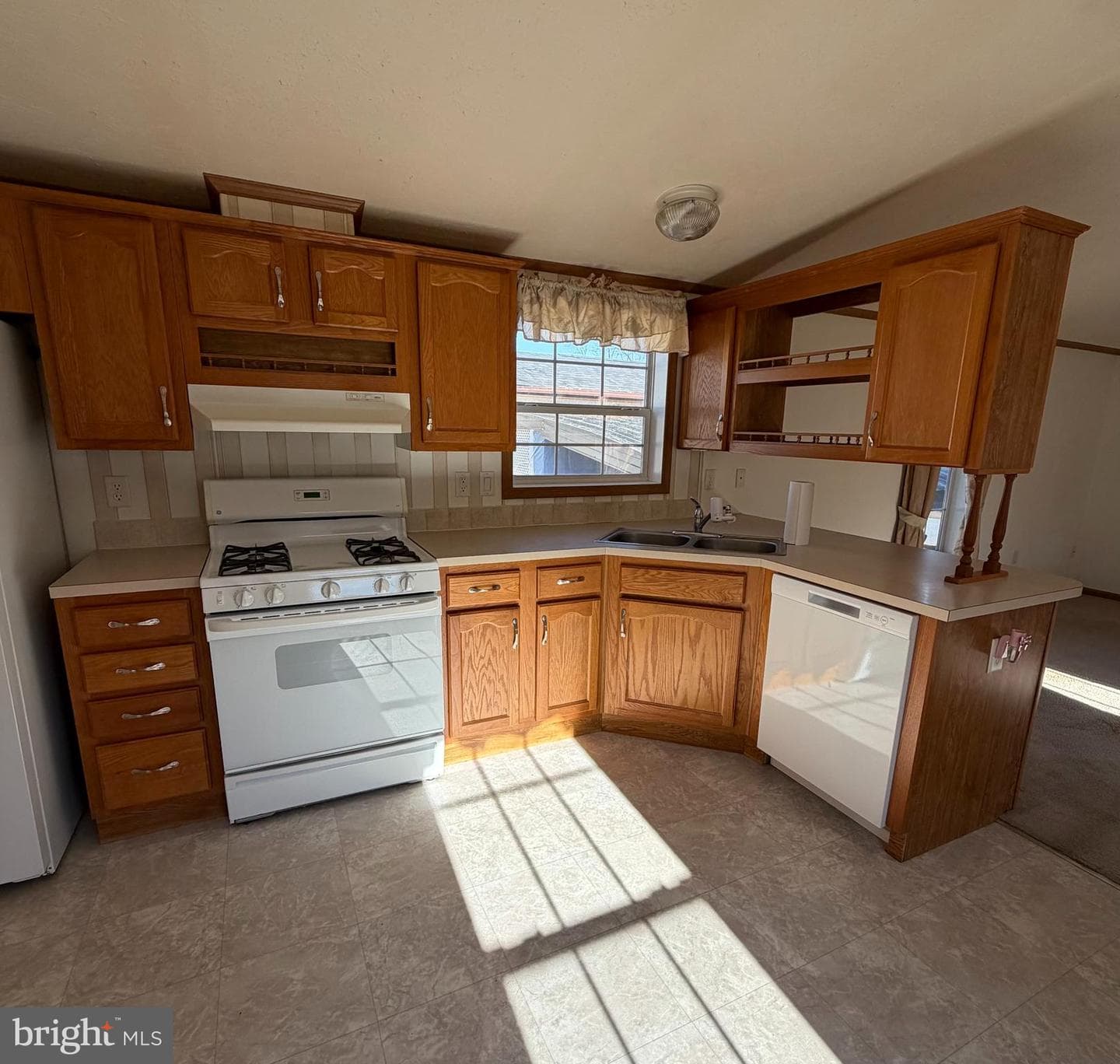 411 Oak Drive photo 8